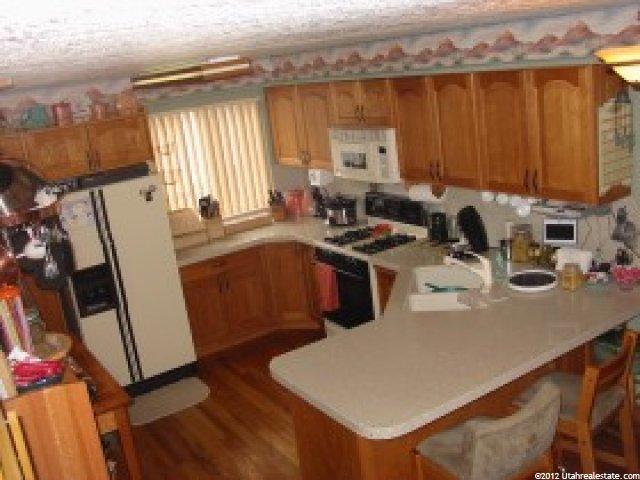 433 W Chase Ln, Centerville, UT 84014 — photo 4