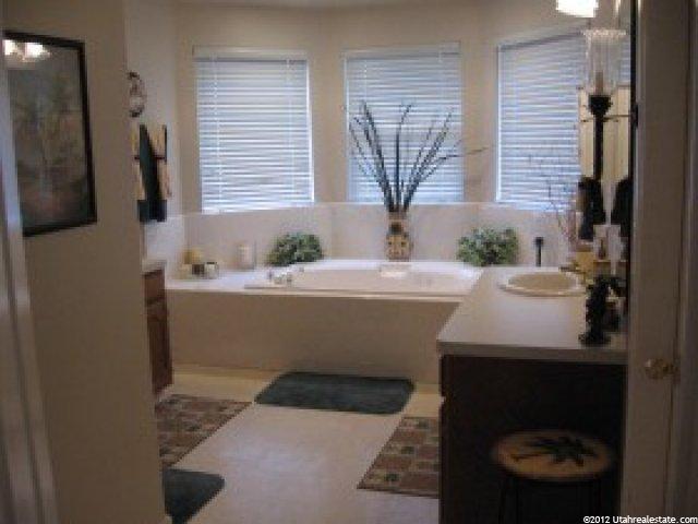 354 E 3575 N, North Ogden, UT 84414 — photo 10