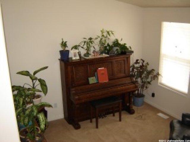72 W 2300 N, Layton, UT 84041 — photo 4