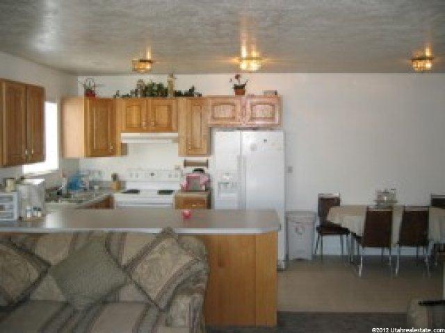 433 Downs Dr, Ogden, UT 84404 — photo 3