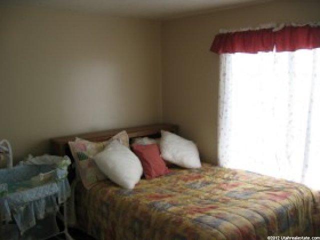 433 Downs Dr, Ogden, UT 84404 — photo 5