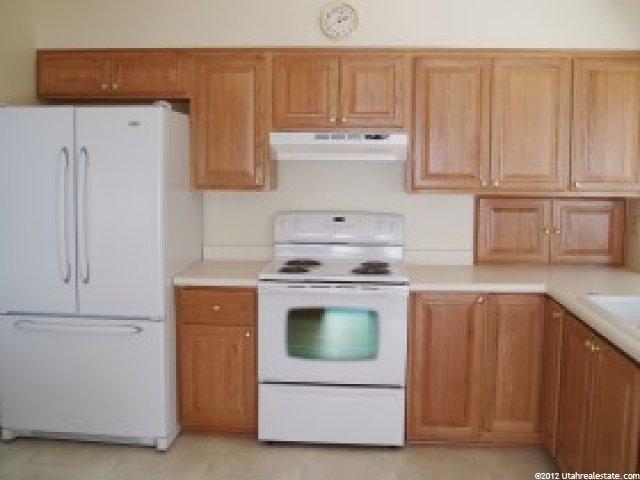 1352 Chokecherry Dr, Bountiful, UT 84010 — photo 3
