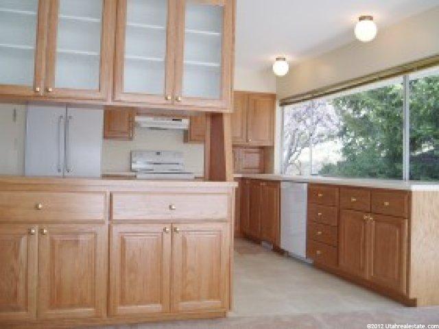 1352 Chokecherry Dr, Bountiful, UT 84010 — photo 6