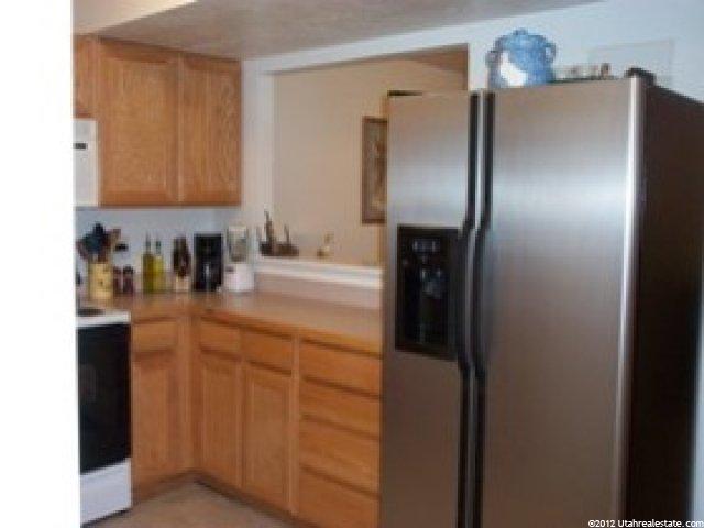 1028 Riverbend Ln, Ogden, UT 84404 — photo 2