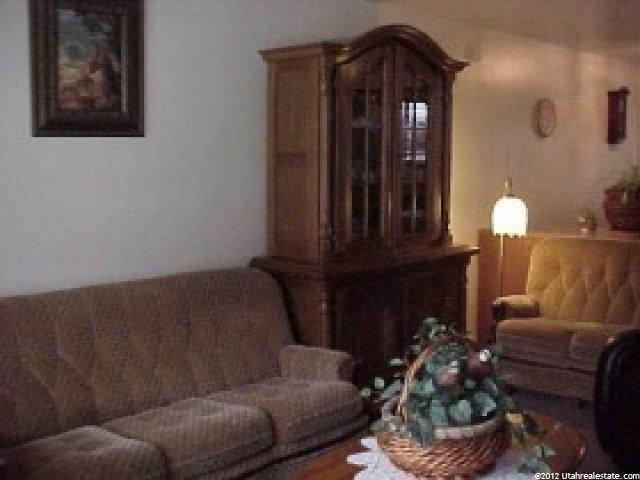553 Brinker Ave, Ogden, UT 84404 — photo 2