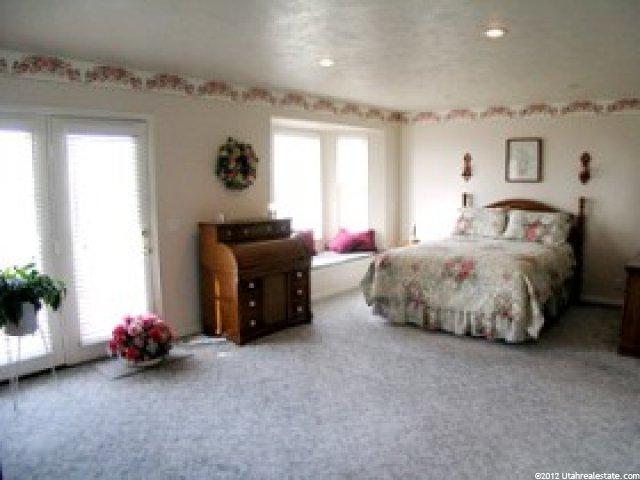 833 Dillon Dr, Ogden, UT 84404 — photo 3