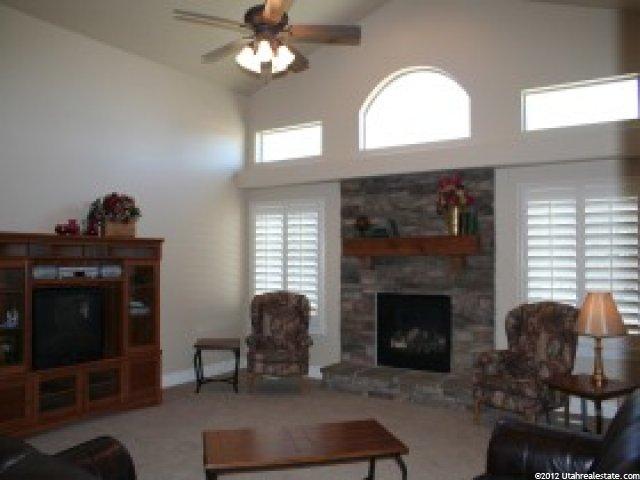 944 Mill Shadow Dr, Kaysville, UT 84037 — photo 4