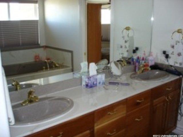 5040 W 2100 S, Taylor, UT 84401 — photo 10