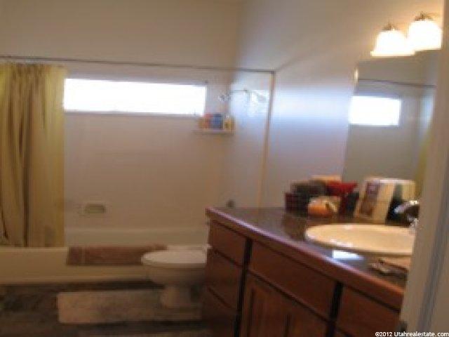 886 W 2920 S, Syracuse, UT 84075 — photo 5