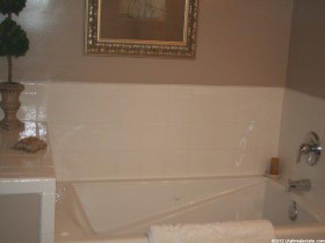 5462 S 200 E, Washington Terrace, UT 84405 — photo 8