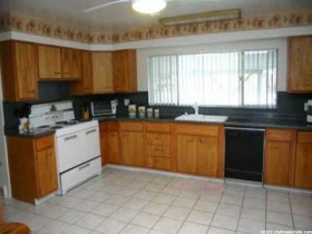5737 Mcmillan Cir, Murray, UT 84107 — photo 6