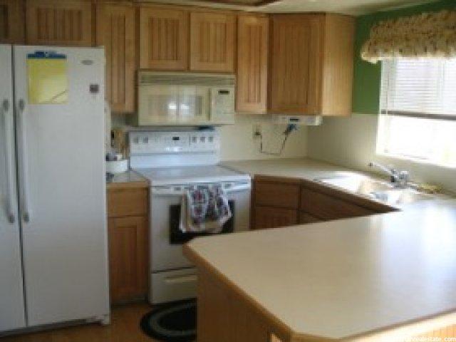 4874 S 3375 W, Roy, UT 84067 — photo 2
