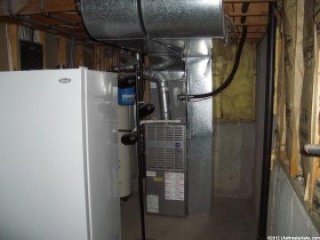 1102 W 2450 N, Clinton, UT 84015 — photo 7