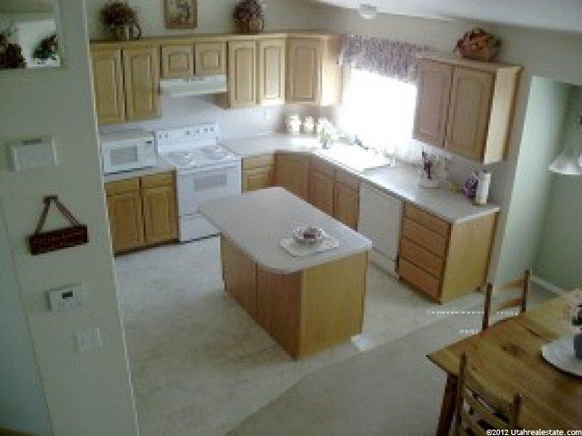 1658 N 2530 W, Clinton, UT 84015 — photo 7