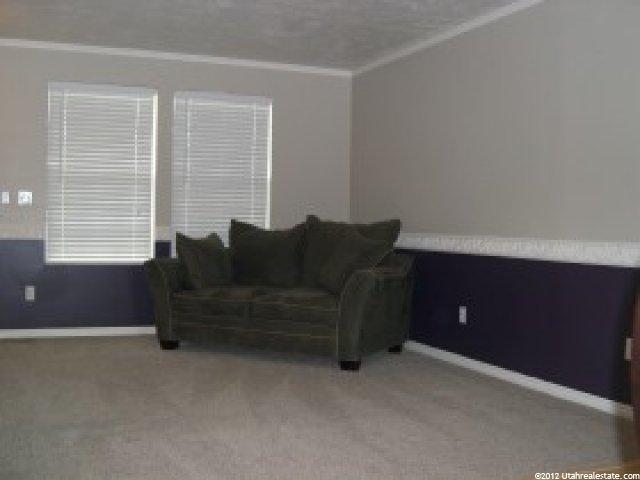 536 W 1025 N, Clinton, UT 84015 — photo 2
