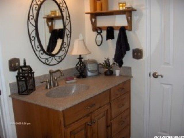 1865 E 2100 N, Layton, UT 84040 — photo 8