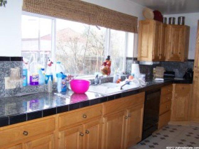 210 E Nicoletti Dr S, Midvale, UT 84047 — photo 7