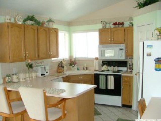 495 Willow Valley Dr, Centerville, UT 84014 — photo 2