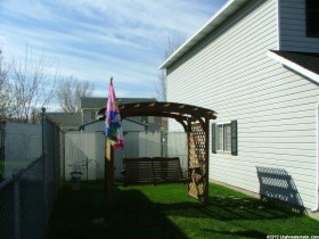 495 Willow Valley Dr, Centerville, UT 84014 — photo 12