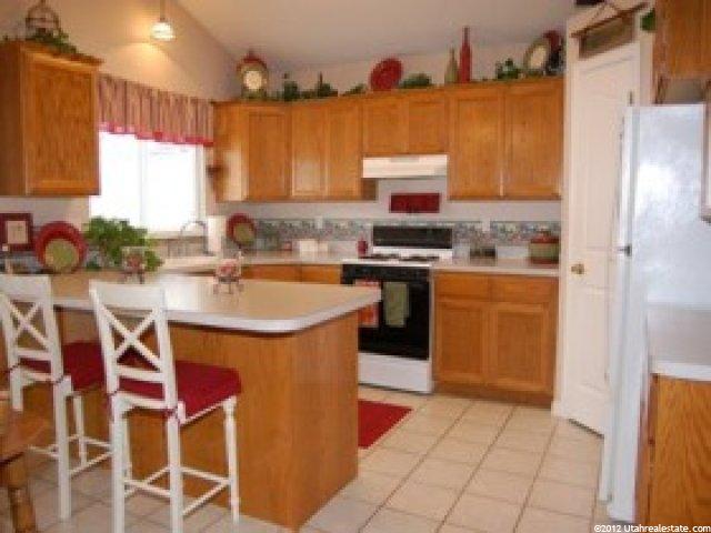 3084 N 2225 E, Layton, UT 84040 — photo 2