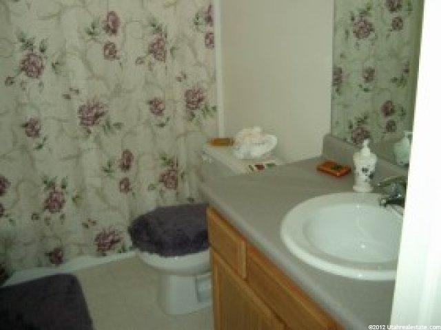 172 E 2400 S, Clearfield, UT 84015 — photo 8