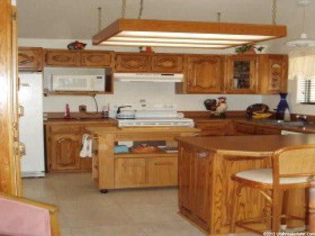 7095 Boggess Dr, Midvale, UT 84047 — photo 4