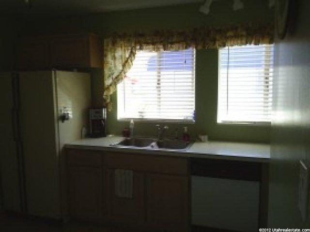 339 E 4700 S, Washington Terrace, UT 84405 — photo 2