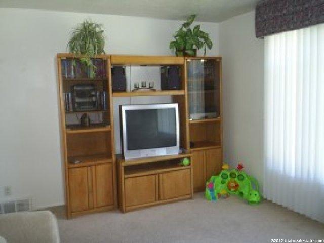 339 E 4700 S, Washington Terrace, UT 84405 — photo 4