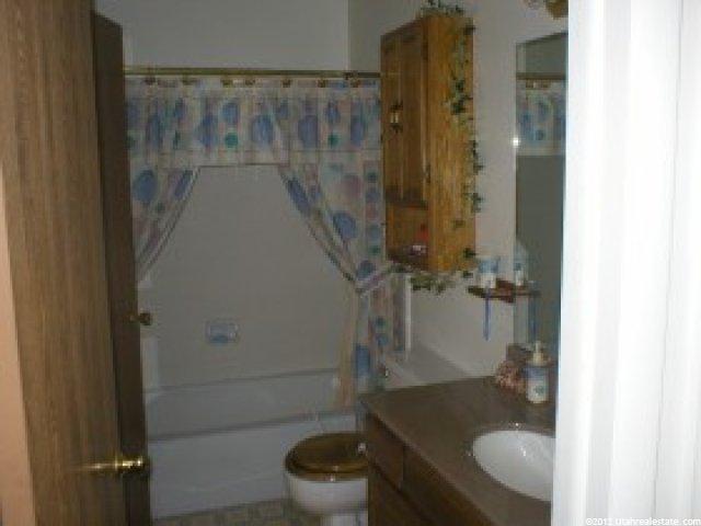 522 W 1060 N, Clinton, UT 84015 — photo 6