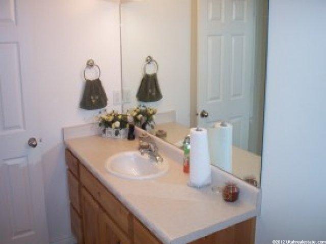 652 W 800 N #17, Clinton, UT 84015 — photo 9