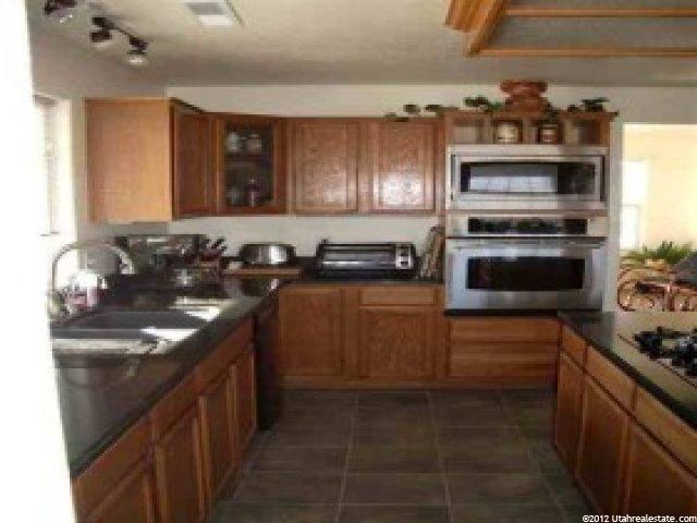 159 S Cliff Rose Dr, Brookside, UT 84782 — photo 3
