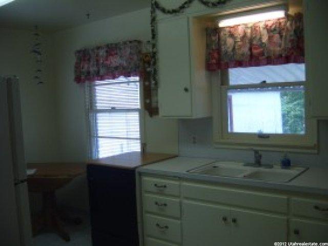 865 Simoron Dr, Ogden, UT 84404 — photo 3