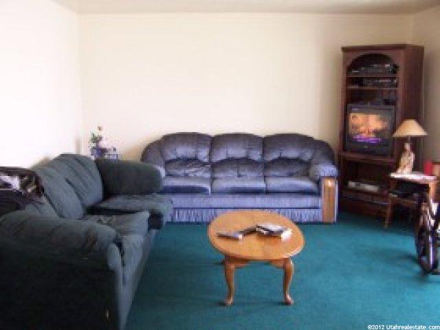 621 W 1200 N, Clinton, UT 84015 — photo 2