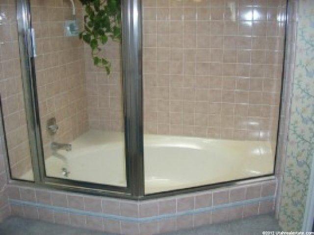 2843 E 2700 N, Layton, UT 84040 — photo 9