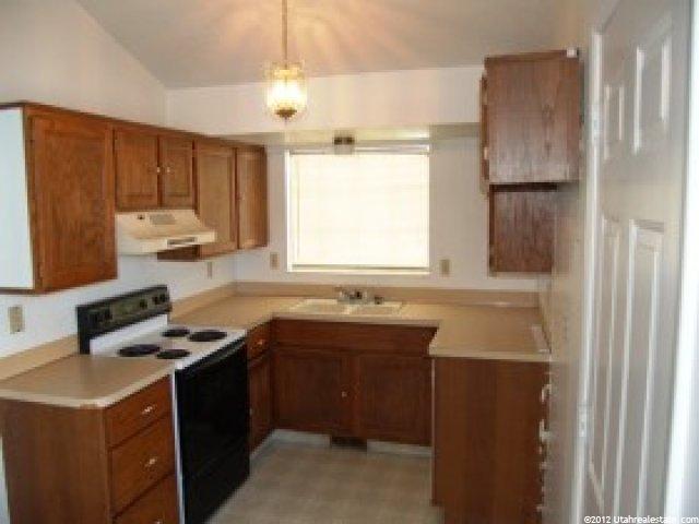 4596 S 3850 W, Roy, UT 84067 — photo 2
