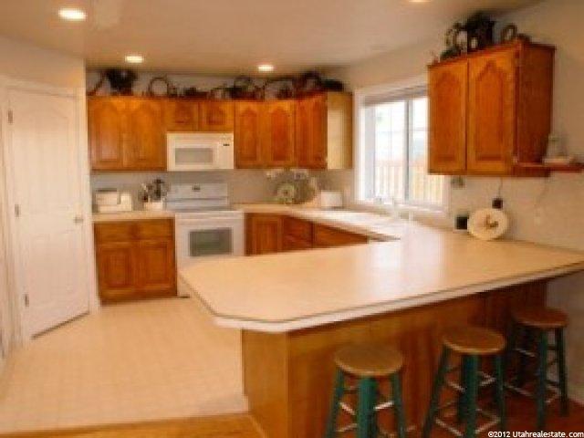 215 S 8600 E, Huntsville, UT 84317 — photo 4