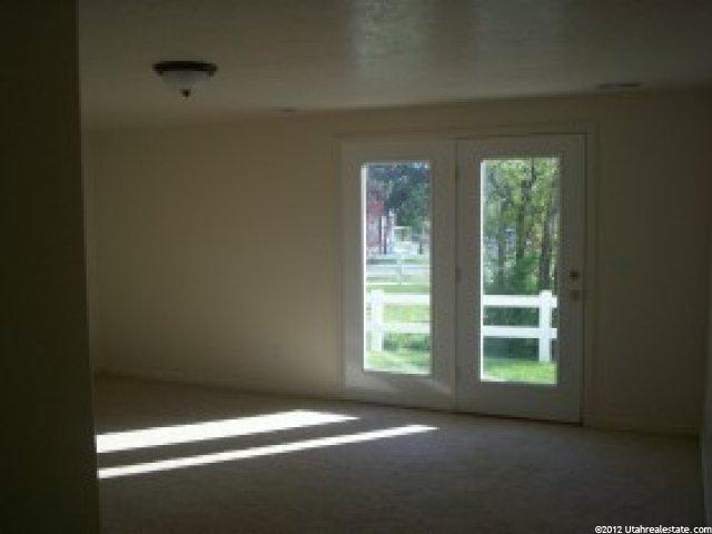 671 S Plum Creek Ln E, Ogden, UT 84404 — photo 4