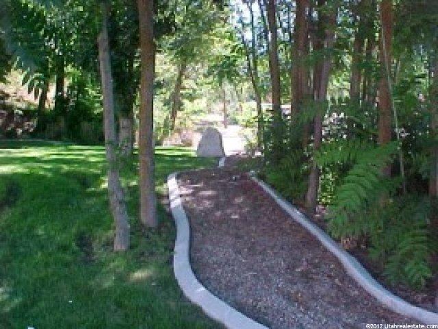 669 S Plum Creek Ln E, Ogden, UT 84404 — photo 4