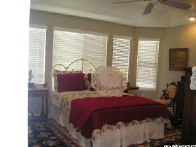 634 W 2325 N, Layton, UT 84041 — photo 8
