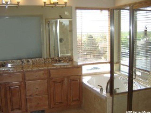 1092 E Benchview Dr, Ogden, UT 84404 — photo 7