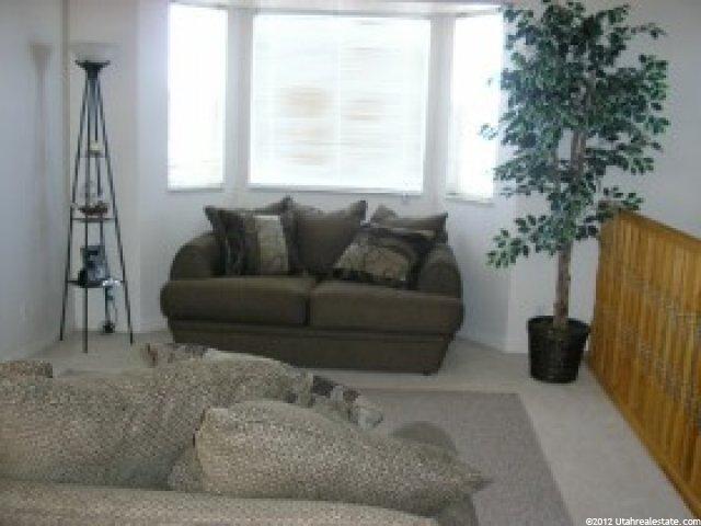 5374 Vista Dr, Roy, UT 84067 — photo 2
