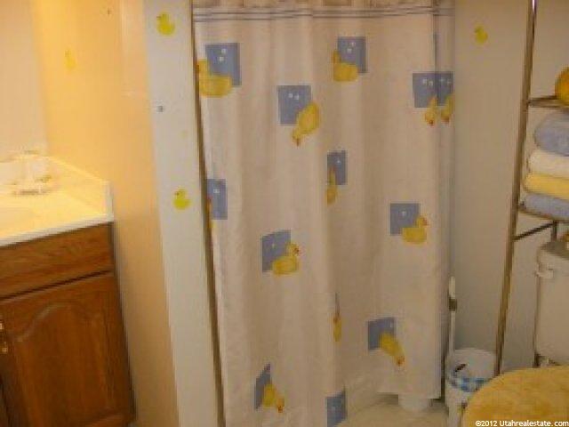 5374 Vista Dr, Roy, UT 84067 — photo 6