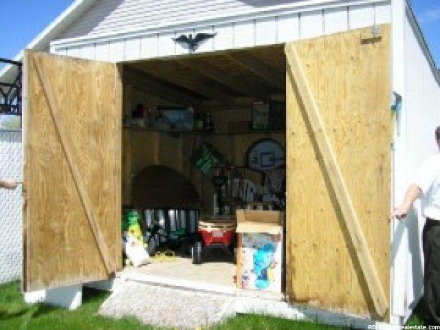 5374 Vista Dr, Roy, UT 84067 — photo 8