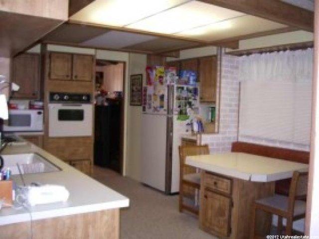 141 W 2875 N, Layton, UT 84041 — photo 4