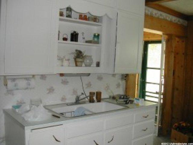 226 N 40 E, Garden City, UT 84028 — photo 3