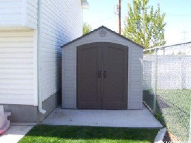 2445 S Main St, Clearfield, UT 84015 — photo 12