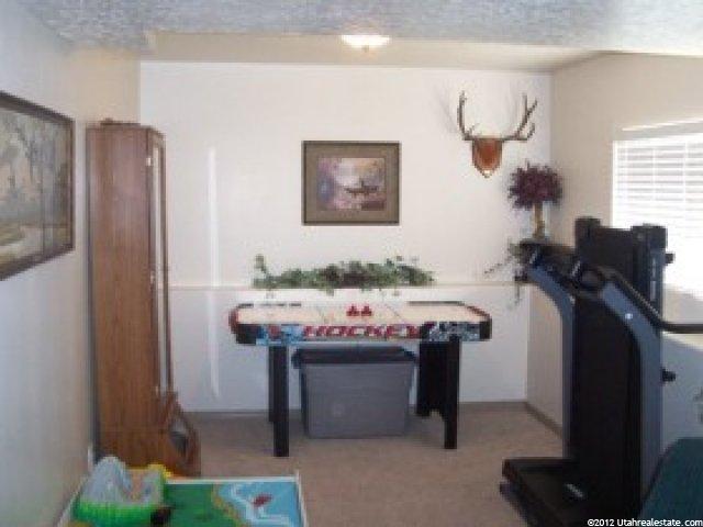 2445 S Main St, Clearfield, UT 84015 — photo 9