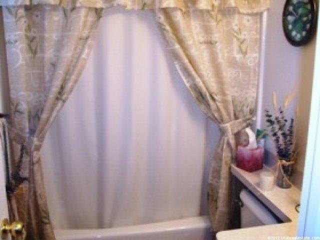 2445 S Main St, Clearfield, UT 84015 — photo 6