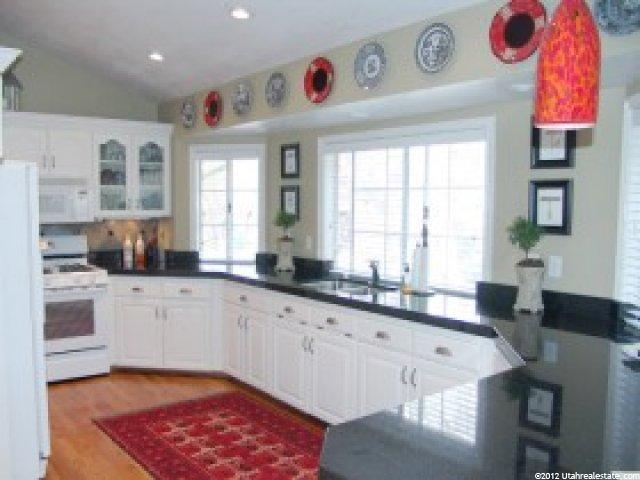 2101 E Glacier View Dr S, Sandy, UT 84092 — photo 2