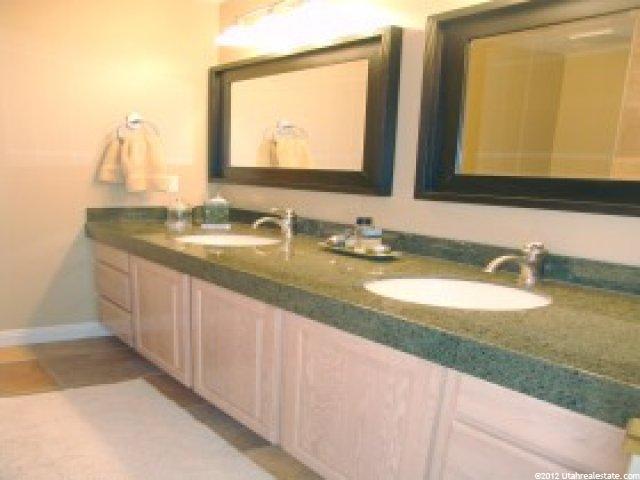 2101 E Glacier View Dr S, Sandy, UT 84092 — photo 9
